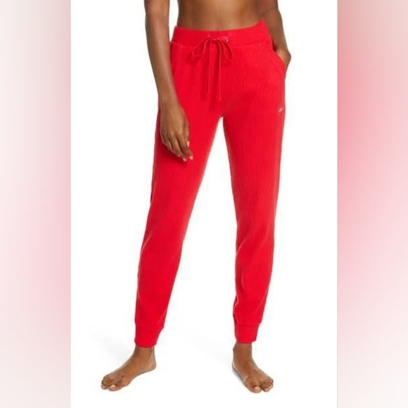 Alo Yoga Muse 2pc Scarlet Red Set Hoodie sz SM and Jogger sz MD - Picture 4 of 7